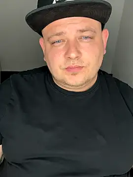 xXLustMolchXx online show from 23, 9, 2025