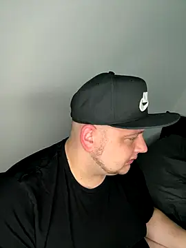 xXLustMolchXx online show from 6, 10, 2025