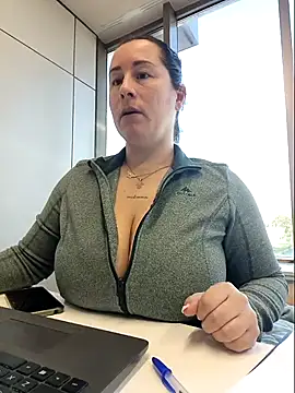 bichota85 online show from 16, 2, 2026