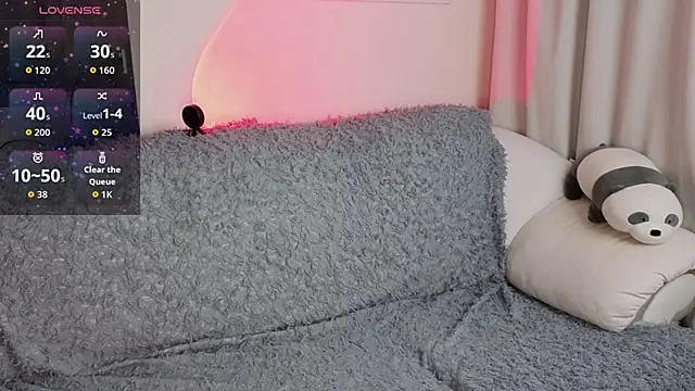 Snapshot of _Lua__ chatting on 15, 11, 2025 Lua online show from 15, 11, 2025