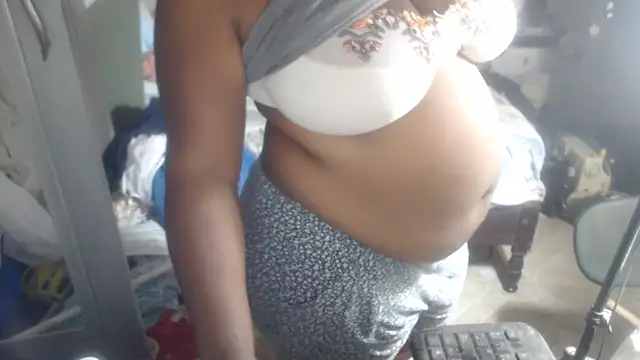 Snapshot of rachelexoticgirl chatting on 15, 7, 2026 rachelexoticgirl online show from 15, 7, 2026