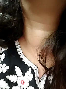 Snapshot of Bhaavyasingh chatting on 3, 11, 2025 Bhaavyasingh online show from 3, 11, 2025