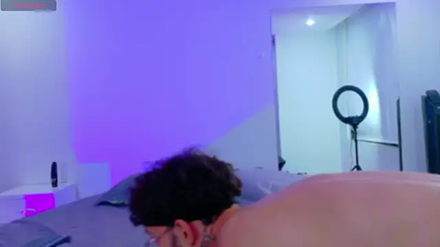 Violet and Paul online show from 3, 10, 2025