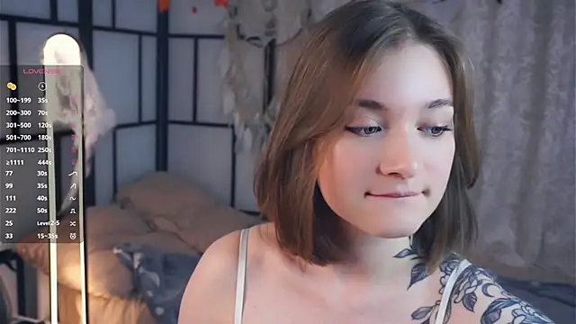 JinnySitts online show from 8, 11, 2025