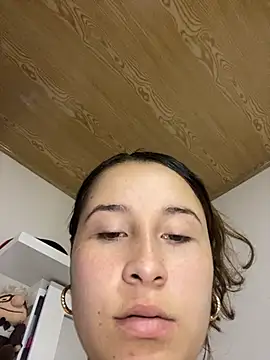 Snapshot of Swet_Violet chatting on 27, 9, 2025 Swet Violet online show from 27, 9, 2025