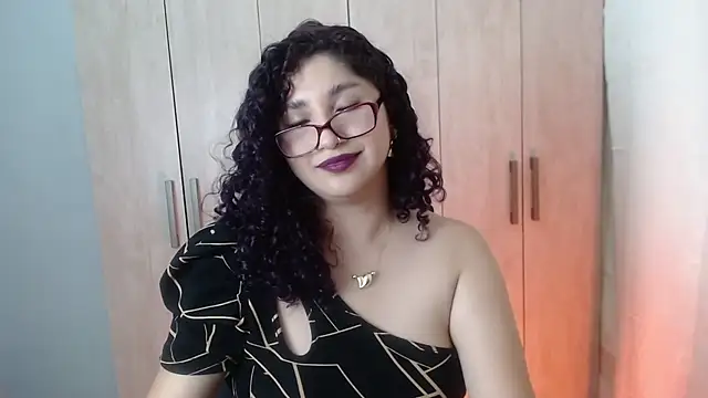 Gia Dior online show from 30, 10, 2025