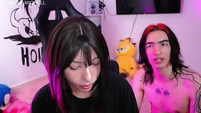 Snapshot of Everlong_ chatting on 18, 11, 2025 Everlong online show from 18, 11, 2025