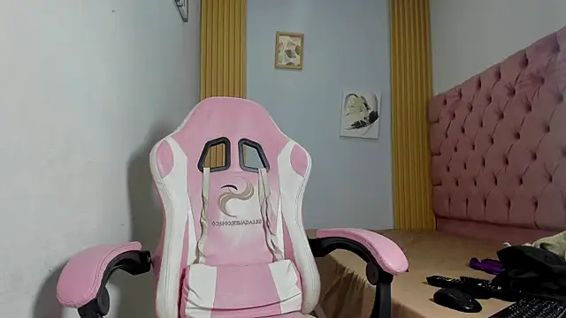 Naomis 35 online show from 6, 11, 2025