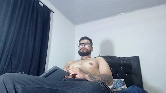 Chrys harris77 online show from 9, 3, 2026