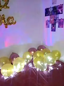 Renata Zoe online show from 16, 11, 2025