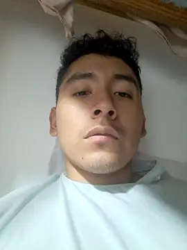 Snapshot of latinbigcock1_ chatting on 17, 9, 2025 latinbigcock1 online show from 17, 9, 2025