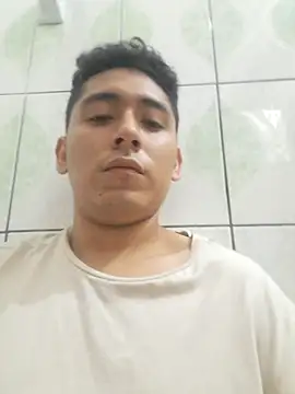 Snapshot of latinbigcock1_ chatting on 22, 9, 2025 latinbigcock1 online show from 22, 9, 2025