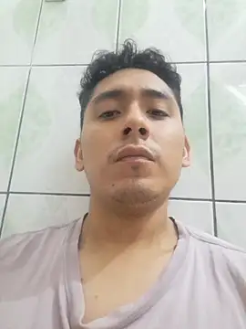 Snapshot of latinbigcock1_ chatting on 28, 9, 2025 latinbigcock1 online show from 28, 9, 2025