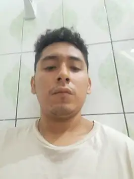 Snapshot of latinbigcock1_ chatting on 1, 10, 2025 latinbigcock1 online show from 1, 10, 2025