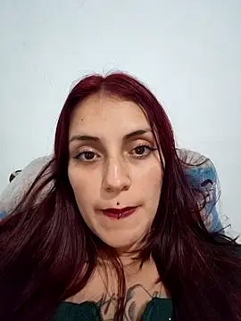 Snapshot of Anne_bh chatting on 4, 12, 2025 Anne bh online show from 4, 12, 2025