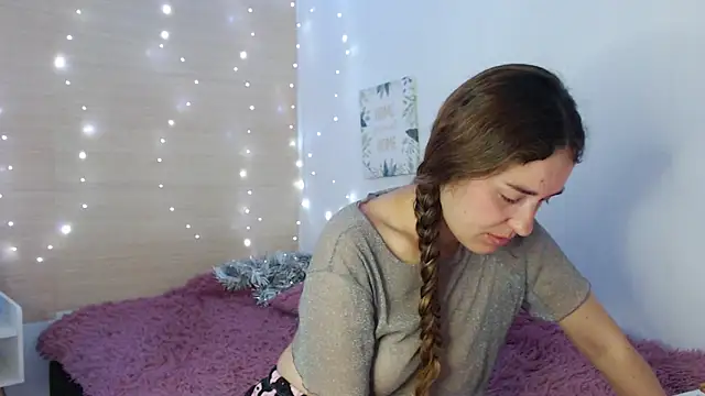 Snapshot of kat_desiree chatting on 22, 12, 2025 kat desiree online show from 22, 12, 2025