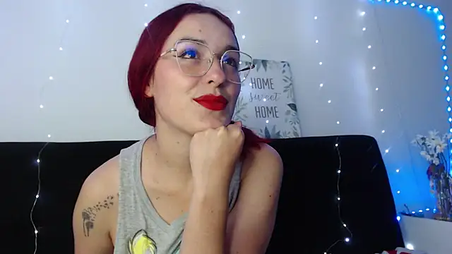 Snapshot of kat_desiree chatting on 3, 2, 2026 kat desiree online show from 3, 2, 2026