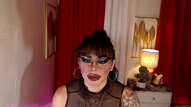 Snapshot of Tasha_Goddess chatting on 18, 10, 2025 Tasha Goddess online show from 18, 10, 2025