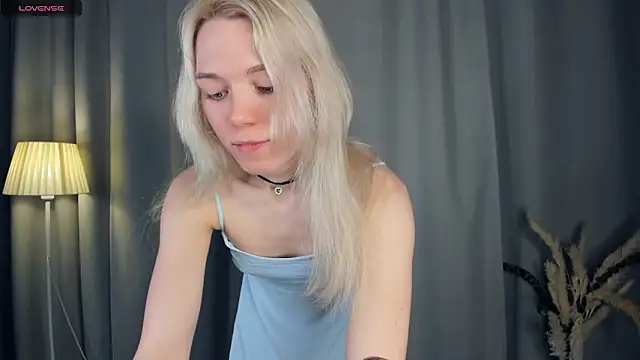 Snapshot of DianeHonnette chatting on 9, 1, 2026 DianeHonnette online show from 9, 1, 2026