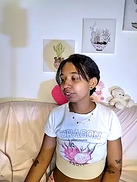 Suzanelee1 online show from 8, 10, 2025