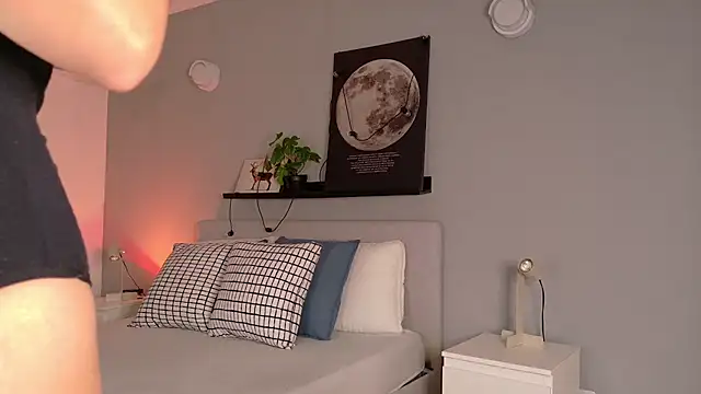 KeendraFox  online show from 6, 3, 2026