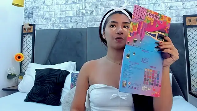 KENDRAOWEN online show from 17, 10, 2025