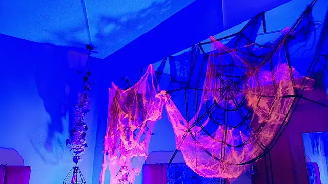 SabrinaV  online show from 14, 10, 2025