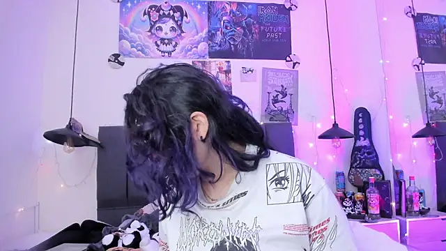 SabrinaV  online show from 17, 4, 2026