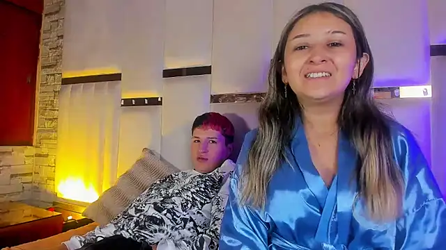 Snapshot of ANLLELOAndANGELA chatting on 4, 2, 2026 ANLLELOAndANGELA online show from 4, 2, 2026