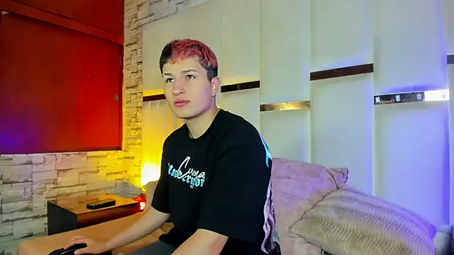 Snapshot of ANLLELOAndANGELA chatting on 8, 2, 2026 ANLLELOAndANGELA online show from 8, 2, 2026