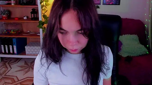 Snapshot of Elise_Noir chatting on 21, 10, 2025 Elise Noir online show from 21, 10, 2025
