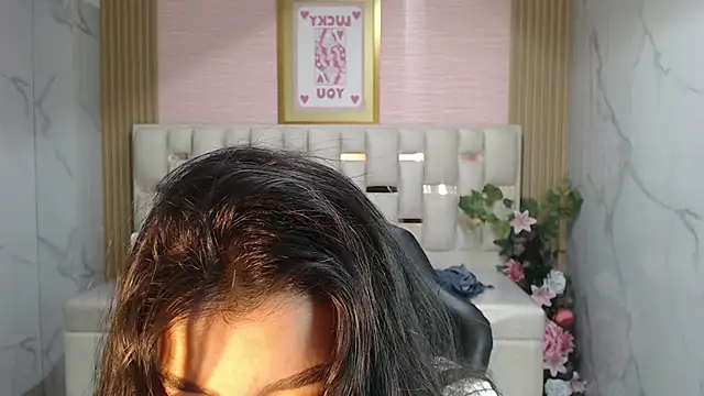 helena1 s online show from 17, 10, 2025