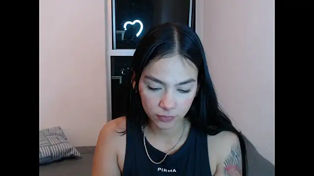 Snapshot of Mia_fire666 chatting on 20, 12, 2025 Mia fire666 online show from 20, 12, 2025