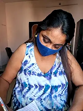 queendivya online show from 25, 6, 2026