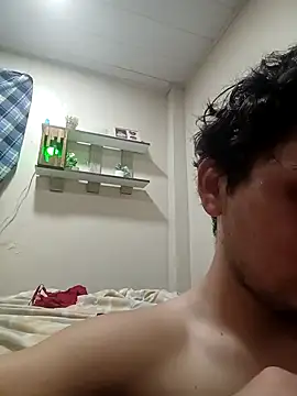 Snapshot of Noamilk chatting on 10, 2, 2026 Noamilk online show from 10, 2, 2026