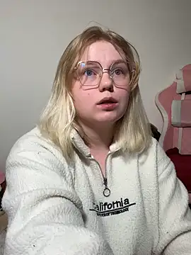 Snapshot of lame_cat chatting on 18, 10, 2025 lame cat online show from 18, 10, 2025