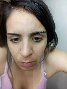 Snapshot of nenalinda69 chatting on 1, 11, 2025 nenalinda69 online show from 1, 11, 2025