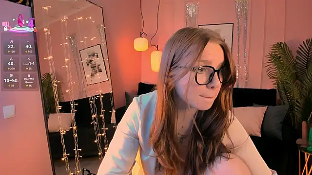 Layla Glam online show from 11, 1, 2026