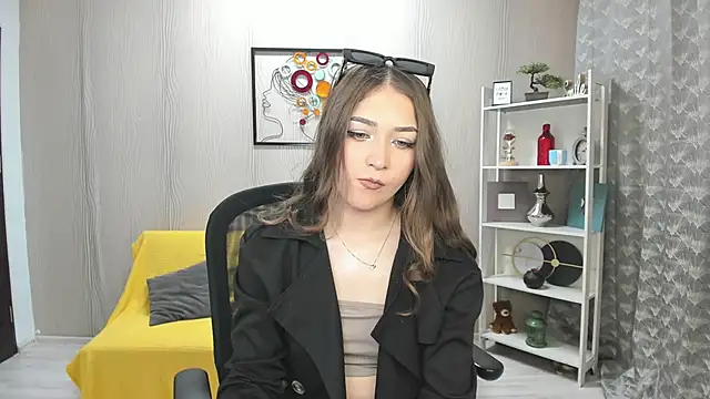 Snapshot of EllaClarke chatting on 2, 5, 2026 EllaClarke online show from 2, 5, 2026