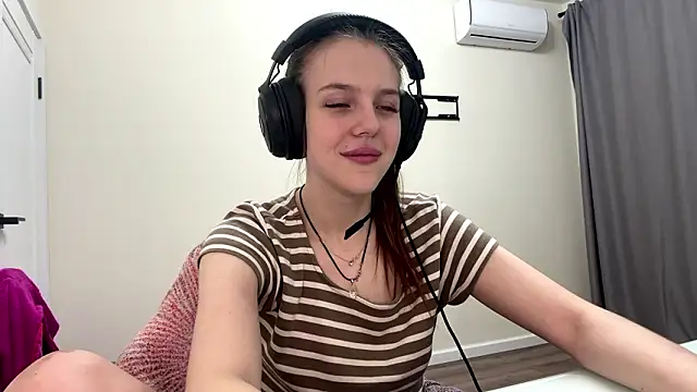 Elira Breeze online show from 16, 1, 2026