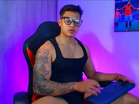 Snapshot of evan_greey chatting on 9, 10, 2025 evan greey online show from 9, 10, 2025