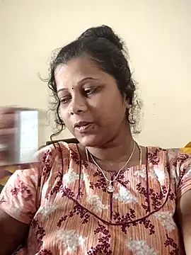 Snapshot of sweetqueen143 chatting on 3, 11, 2025 sweetqueen143 online show from 3, 11, 2025