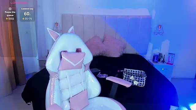 Snapshot of Gyal_8_ chatting on 24, 11, 2025 Gyal 8 online show from 24, 11, 2025