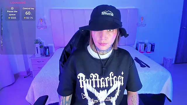 Gyal 8  online show from 25, 2, 2026