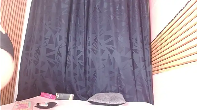 Melii idalgo online show from 28, 11, 2025