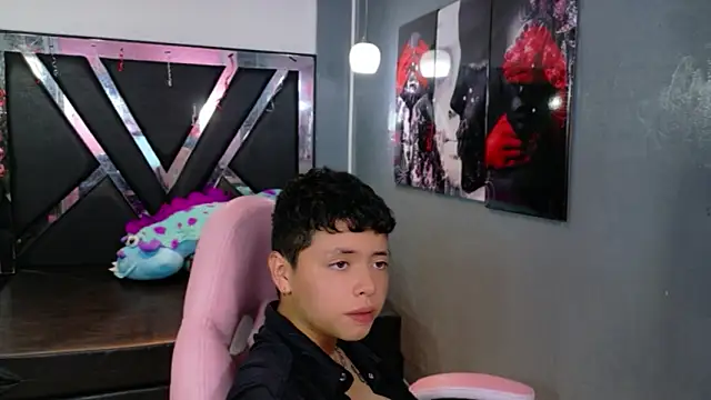 Twindesires online show from 5, 10, 2025