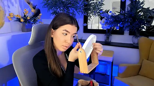 IndigoFae online show from 9, 11, 2025