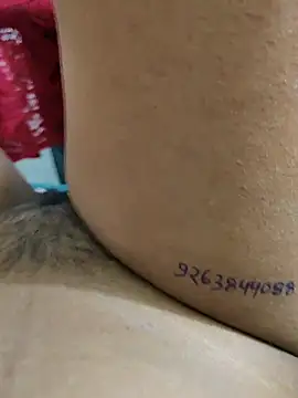 Snapshot of auntybbk chatting on 23, 10, 2025 auntybbk online show from 23, 10, 2025