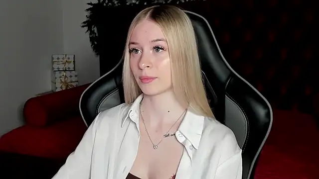 MiaGraces online show from 15, 12, 2025