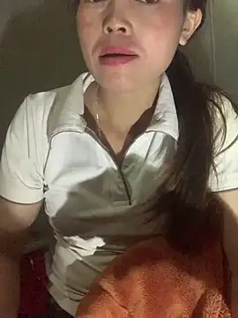 Halyy xx online show from 7, 11, 2025